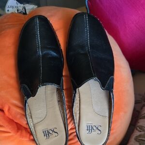 Soft Style Black Loafers Slip-Ons with Moccasin Design